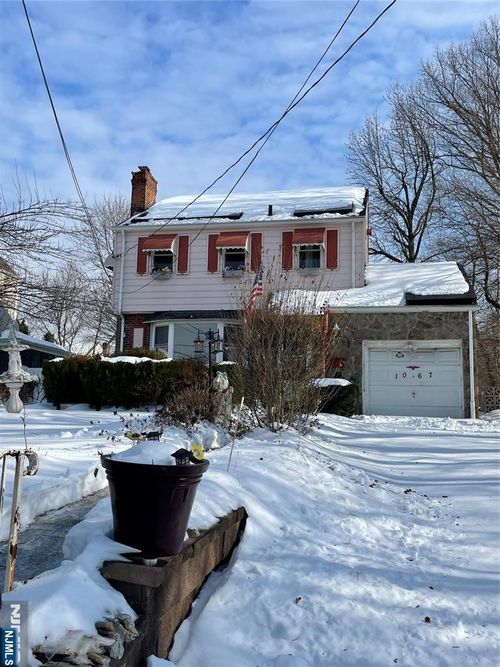 1067 Julia St, Teaneck, NJ, 07666-4832 | Card Image