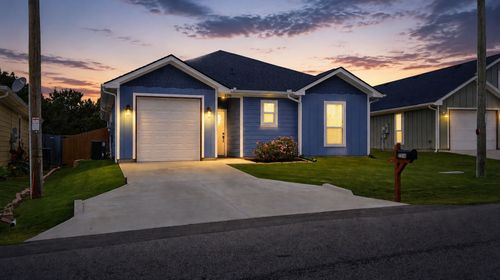 2316 Creekview Dr, Granbury, TX, 76048-5726 | Card Image