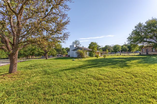 View of yard with fence | Image 27