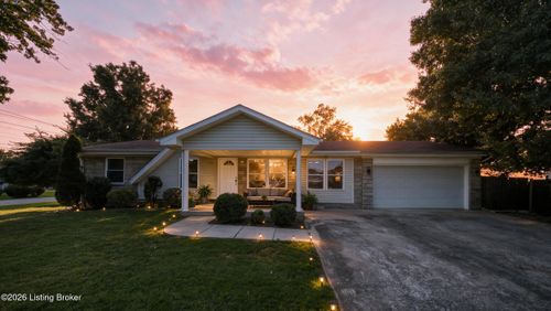 109 N Circlecrest Dr, Louisville, KY, 40229-3316 | Card Image