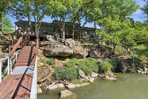 1069 Kennon Pt, Palo Pinto, TX, 76484-3765 | Card Image