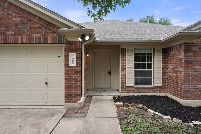 1008 Chippewa, House other with 4 bedrooms, 2 bathrooms and 4 parking in Round Rock TX | Image 4