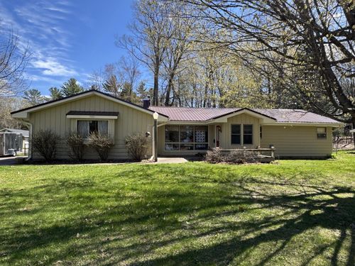 7985 Rainbow Rd, Lake Tomahawk, WI, 54539-9592 | Card Image