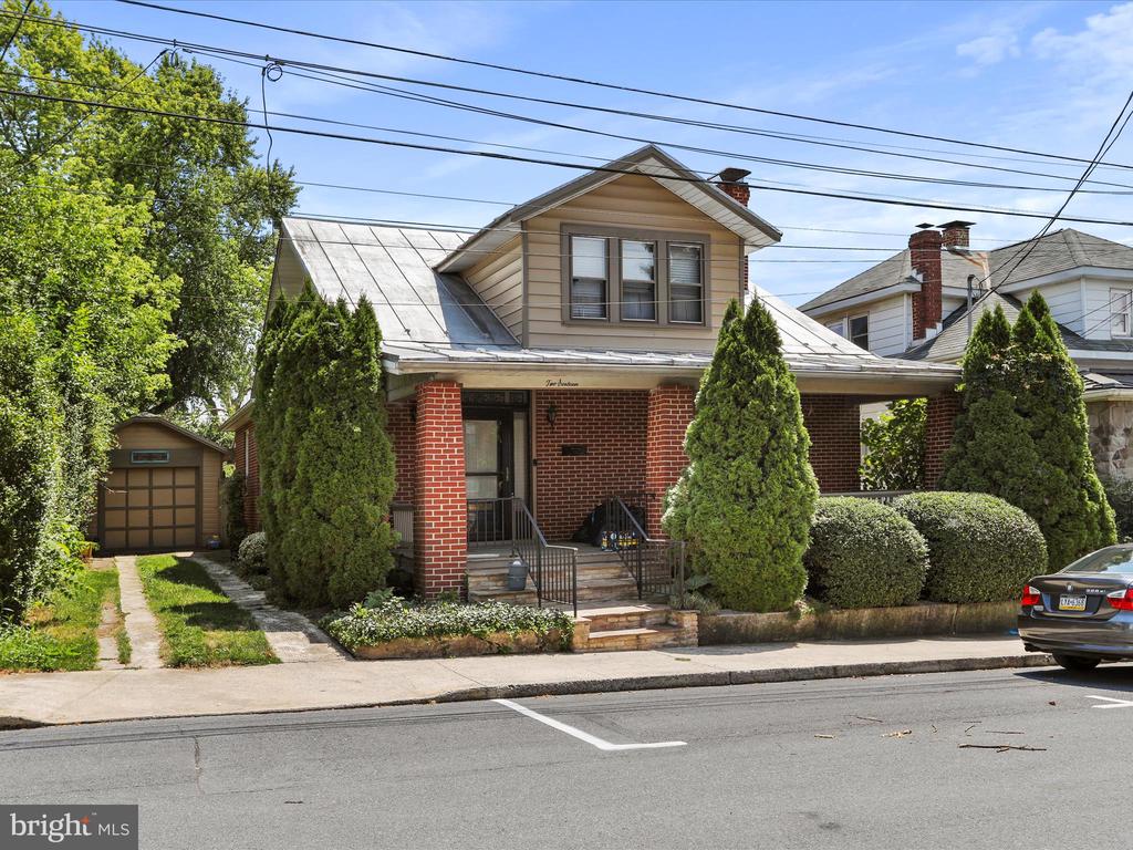Burd St, Shippensburg, PA 17257