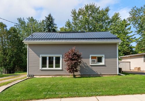 332 James St, Clinton, ON, N0M1L0 | Card Image