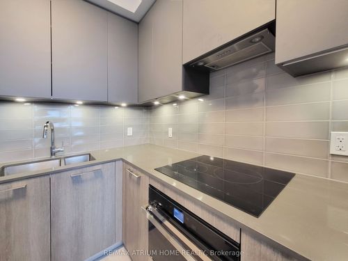 708-38 Water Walk Dr, Unionville, ON, L3R6M8 | Card Image