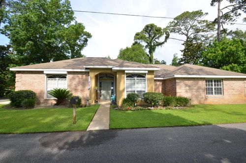 109 Point Comfort Rd, Mary Esther, FL, 32569-2025 | Card Image