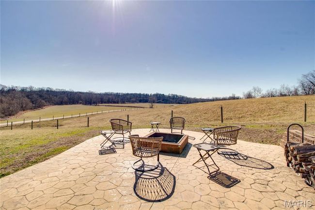 2445 Seiler Rd, House other with 3 bedrooms, 5 bathrooms and 2 parking in Alton IL | Image 53