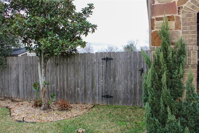 6867 Juniper Arbor Ln, House other with 4 bedrooms, 4 bathrooms and 2 parking in Dickinson TX | Image 38