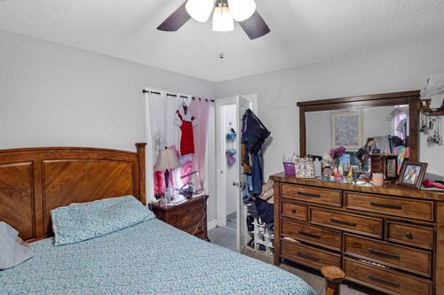 5372 Woodland Dr, Delray Beach, FL, 33484-1124 | Card Image