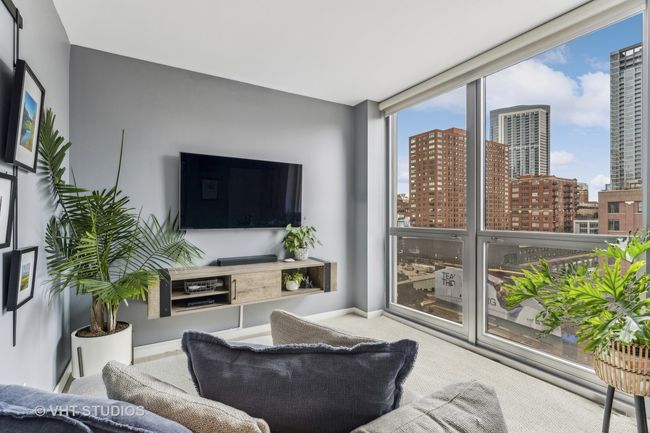 APT-704 - 200 W Grand Ave, Condo with 2 bedrooms, 2 bathrooms and 1 parking in CHICAGO IL | Image 17