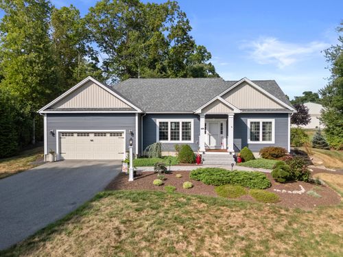 44 Mill Pond Cir, Groton, CT, 06340-7705 | Card Image