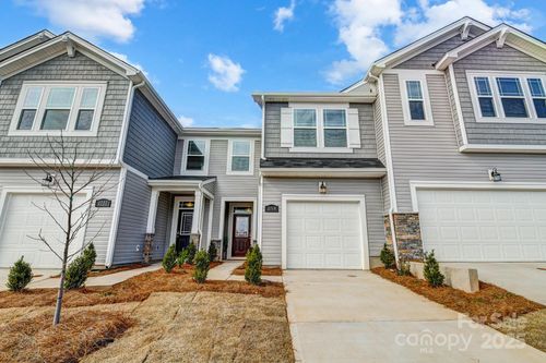 8038 Downy Oak Ln, Charlotte, NC, 28269-0279 | Card Image