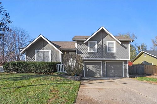 1184 Delaware St, Tonganoxie, KS, 66086-9595 | Card Image