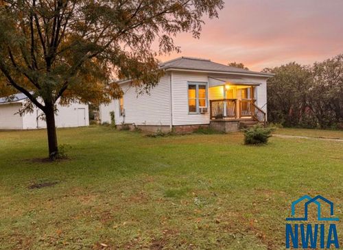 103 S Yale St, Vermillion, SD, 57069-3124 | Card Image