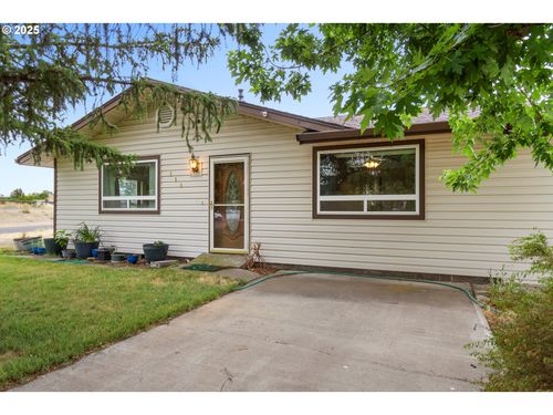 690 Ne Oregon Ave, Irrigon, OR, 97844-7245 | Card Image