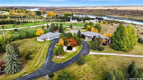 48 Cathedral Bluffs Rd, Corman Park, SK, S7P1A1 | Card Image
