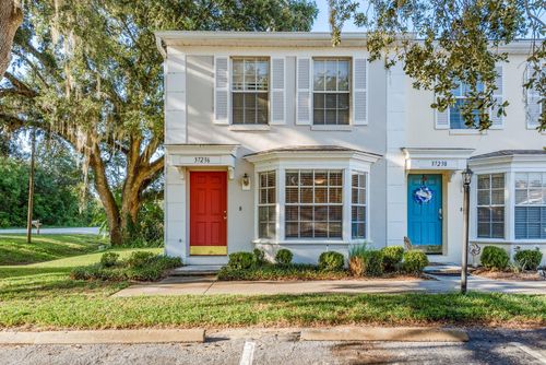 37236 Embassy Park Ln, DADE CITY, FL, 33525-5228 | Card Image