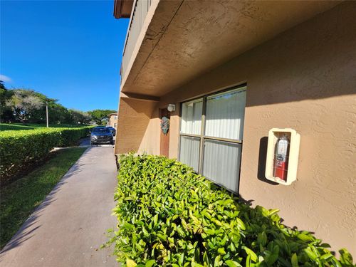 apt-101-10004 Winding Lake Rd, Sunrise, FL, 33351-5834 | Card Image