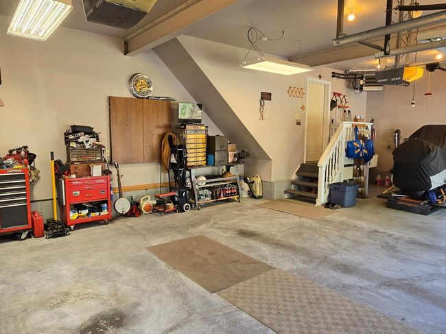 3 bay oversized heated garage | Image 30
