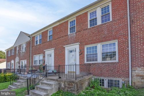 806 Braeside Rd, BALTIMORE, MD, 21229-2115 | Card Image
