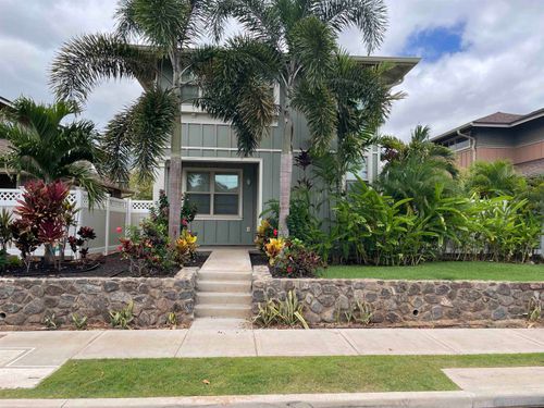 667 Hoe Kawele Ln, Lahaina, HI, 96761-2761 | Card Image