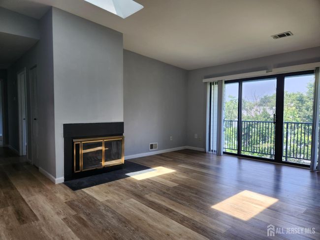 102 Canterbury Ct, Townhouse with 2 bedrooms, 2 bathrooms and null parking in Piscataway NJ | Image 4