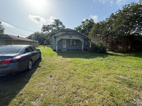 1725 S State St, Abbeville, LA, 70510-8221 | Card Image