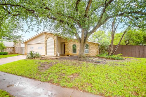 721 Spring Forest Dr, Bedford, TX, 76021-4207 | Card Image