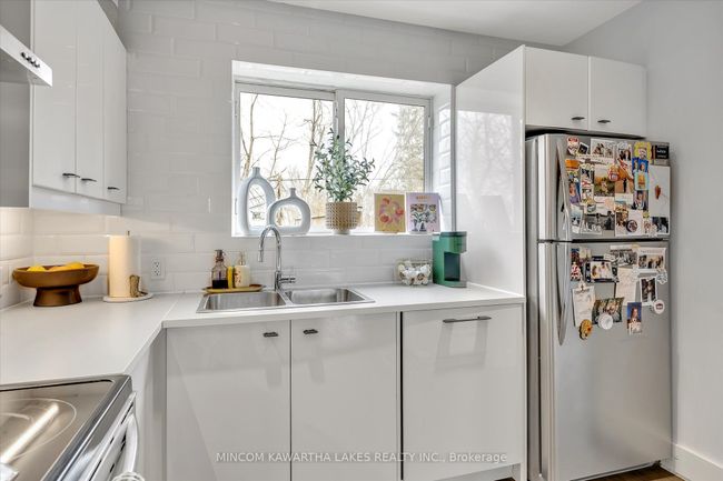 660 Romaine St, House other with 4 bedrooms, 2 bathrooms and 2 parking in Peterborough ON | Image 13