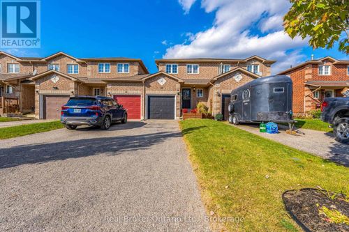 44 Monarchy St, Barrie, ON, L4M7K1 | Card Image