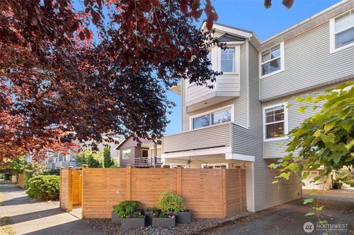 a-8833 Stone Ave N, Seattle, WA, 98103-4040 | Card Image