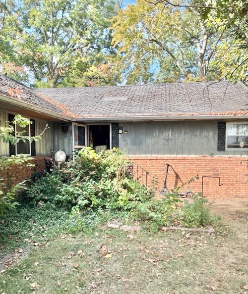 108 N 4th Street, Marion, IL, 62959 | Card Image