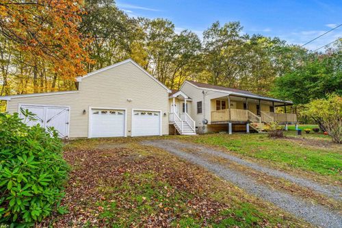 13 Birch Ln, Pelham, NH, 03076-3504 | Card Image