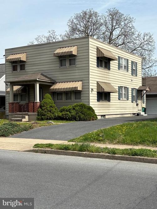 635 Stanley Ave, CHAMBERSBURG, PA, 17201-2833 | Card Image