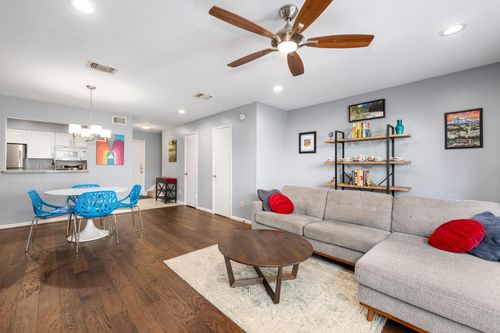 apt-i-1212 Fairview Ave, Houston, TX, 77006-1261 | Card Image