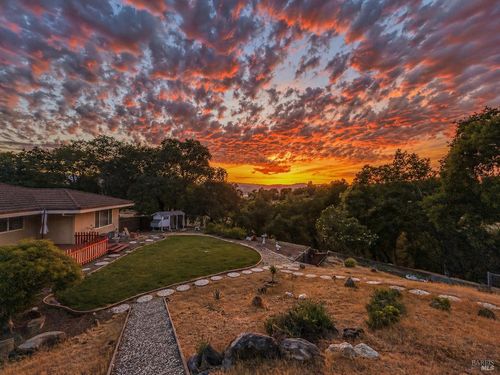 1790 Deerwood Dr, Ukiah, CA, 95482-3614 | Card Image