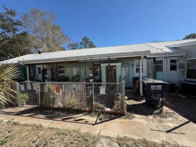 4-5 - 47 E Pine Ave, Home with 3 bedrooms, 2 bathrooms and 2 parking in Lanark Village FL | Image 20