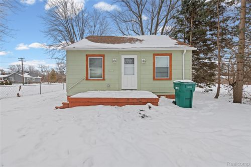 7315 Hollywood St, Romulus, MI, 48174-2120 | Card Image
