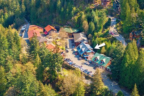 585 Artisan Lane, Bowen Island, BC, V0N1G2 | Card Image
