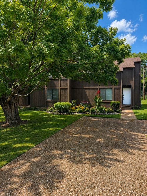 552 Doral Country Dr, Nashville, TN, 37221-2614 | Card Image
