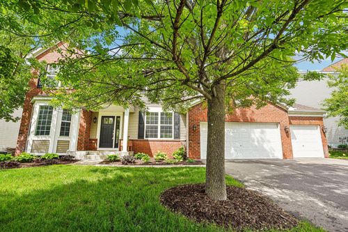 2908 Hilltop Dr, Chaska, MN, 55318-3224 | Card Image