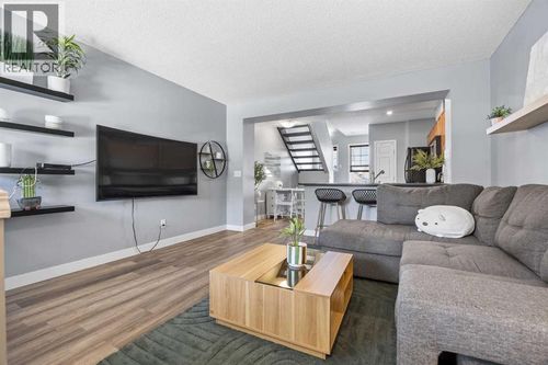 3065 New Brighton Gdns Se, Calgary, AB, T2Z0A4 | Card Image