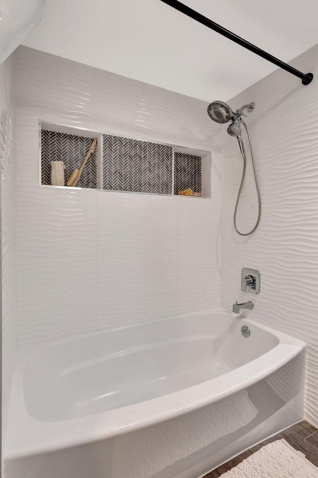 405 Brackenwood Ln S, Condo with 2 bedrooms, 2 bathrooms and null parking in Palm Beach Gardens FL | Image 13