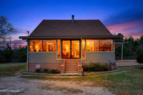 80 S Spoon Ranch Rd, Poplarville, MS, 39470-6326 | Card Image