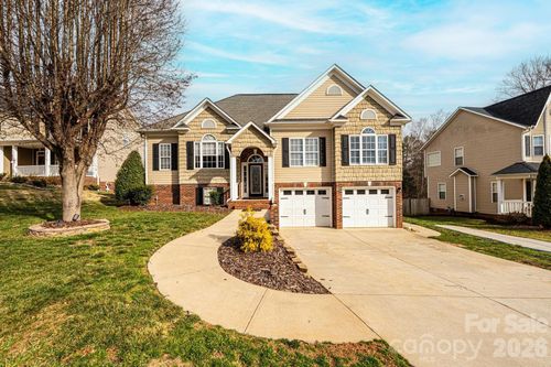 4874 Sagemeadow Cir, Hickory, NC, 28601-9109 | Card Image