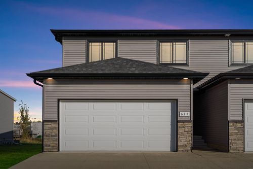 612 Grindstone Cir, Waterloo, IA, 50702-6134 | Card Image