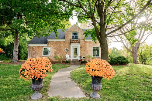 540 Crystal Ln, Elm Grove, WI, 53122-2308 | Card Image