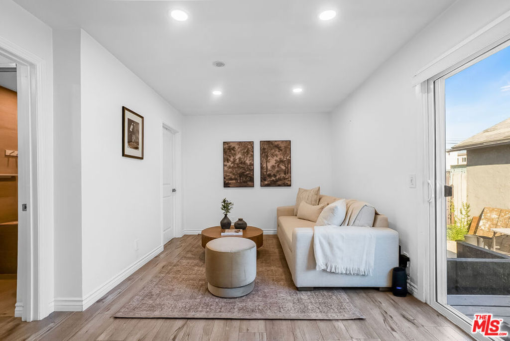 Residential in Gardena 5