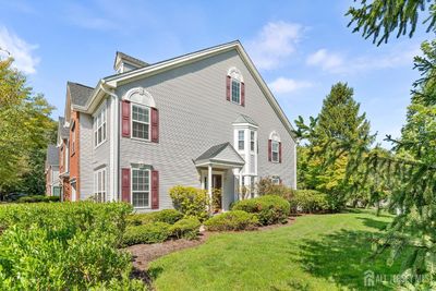 1 Hopkins Court, Townhouse with 3 bedrooms, 2 bathrooms and null parking in Plainsboro NJ | Image 1